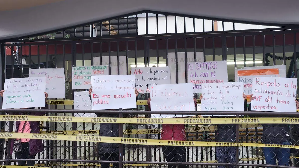 PROTESTA LA ESCUELA ES NUESTRA 01 HH